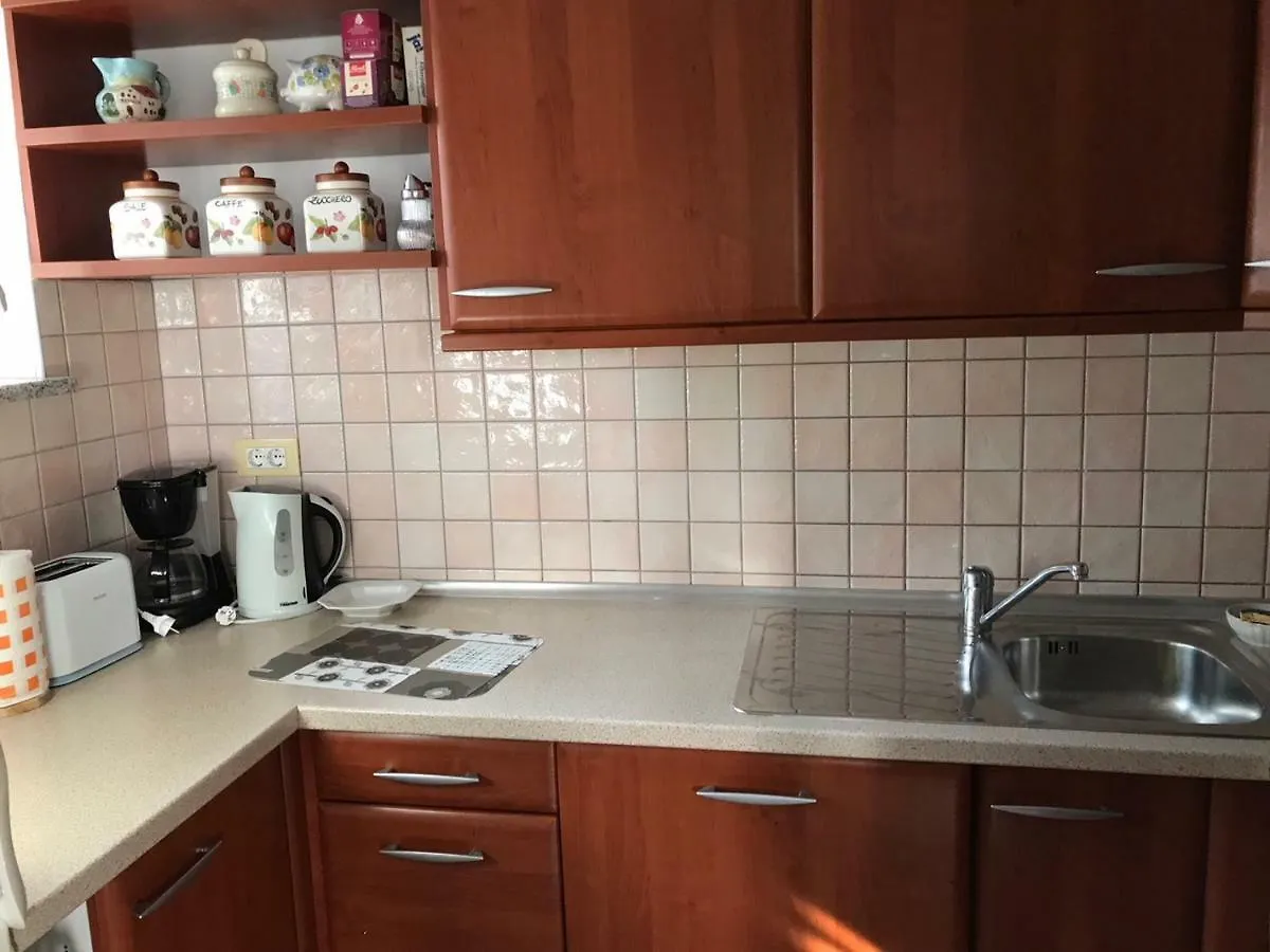 Apartments Mirna With Parking Lovran